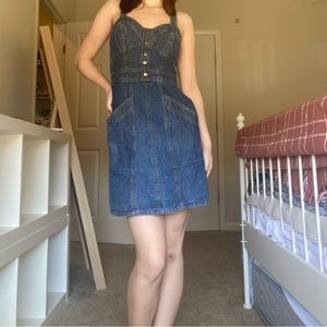 Cute denim dress. Size XS. Don't know the brand.